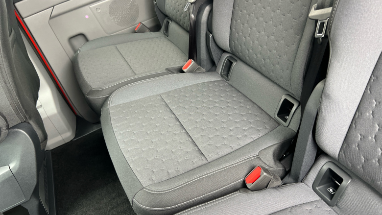 Ford Tourneo Custom 320 L1 Diesel Fwd 2.0 EcoBlue 150ps H1 Titanium 8 seater